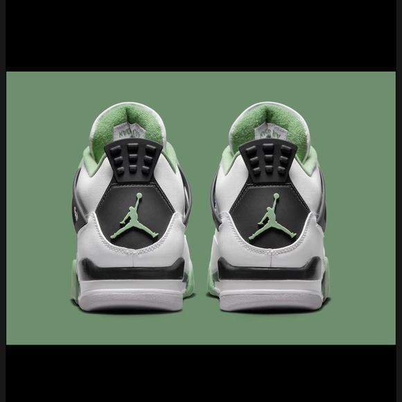 ❌SOLD❌ Air Jordan 4 Retro “Oil Green” sneakers, New in Box, M7 / W8.5 - Picture 8 of 13